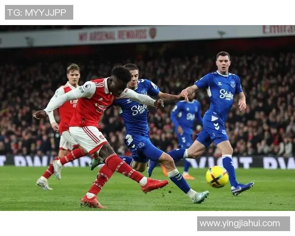 阿森纳与里昂激战成平局比分揭晓精彩瞬间回顾