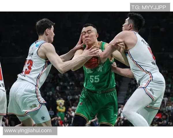 韩德君的篮球人生：从青涩少年到CBA传奇的奋斗历程与荣耀时刻