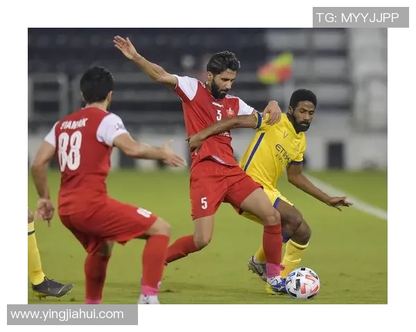 塔亚文与波斯波利的激烈对决揭示足球战术与团队协作的深刻内涵