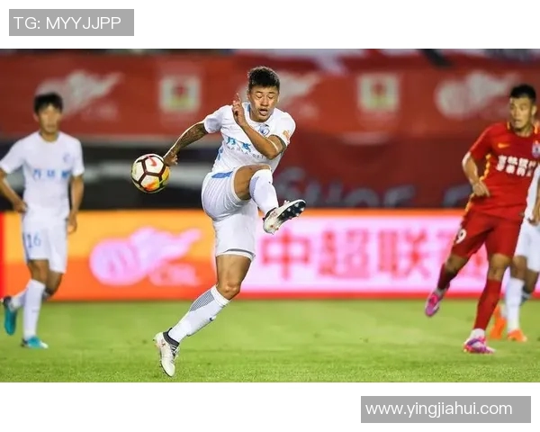 大连一方迎战亚泰争夺积分大战球迷期待精彩对决与激情时刻