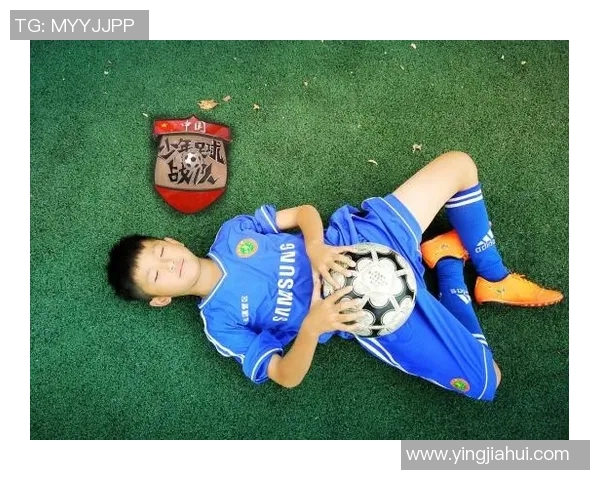 南京足球队的节奏揭秘:感受足球巨献带来的激情与魅力 南京足球队的节奏揭秘:感受足球巨献带来的激情与魅力