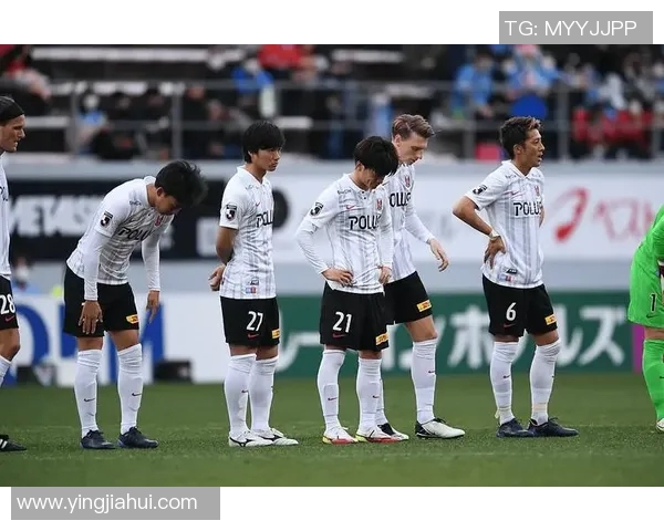 町田队与浦和红砖的激烈对决展现足球魅力与团队精神的精彩瞬间
